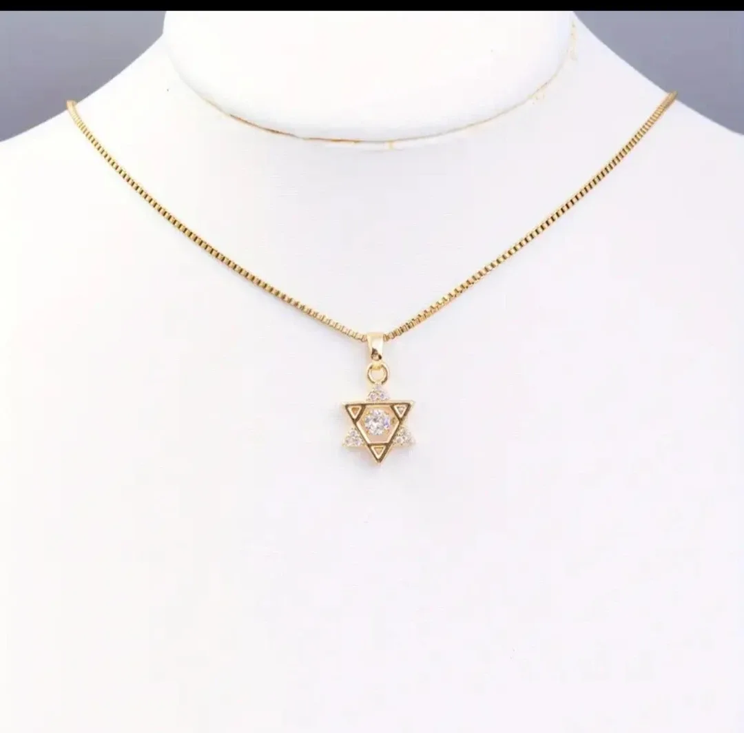 Gold Star of David Pendant Necklace image indicator(5)