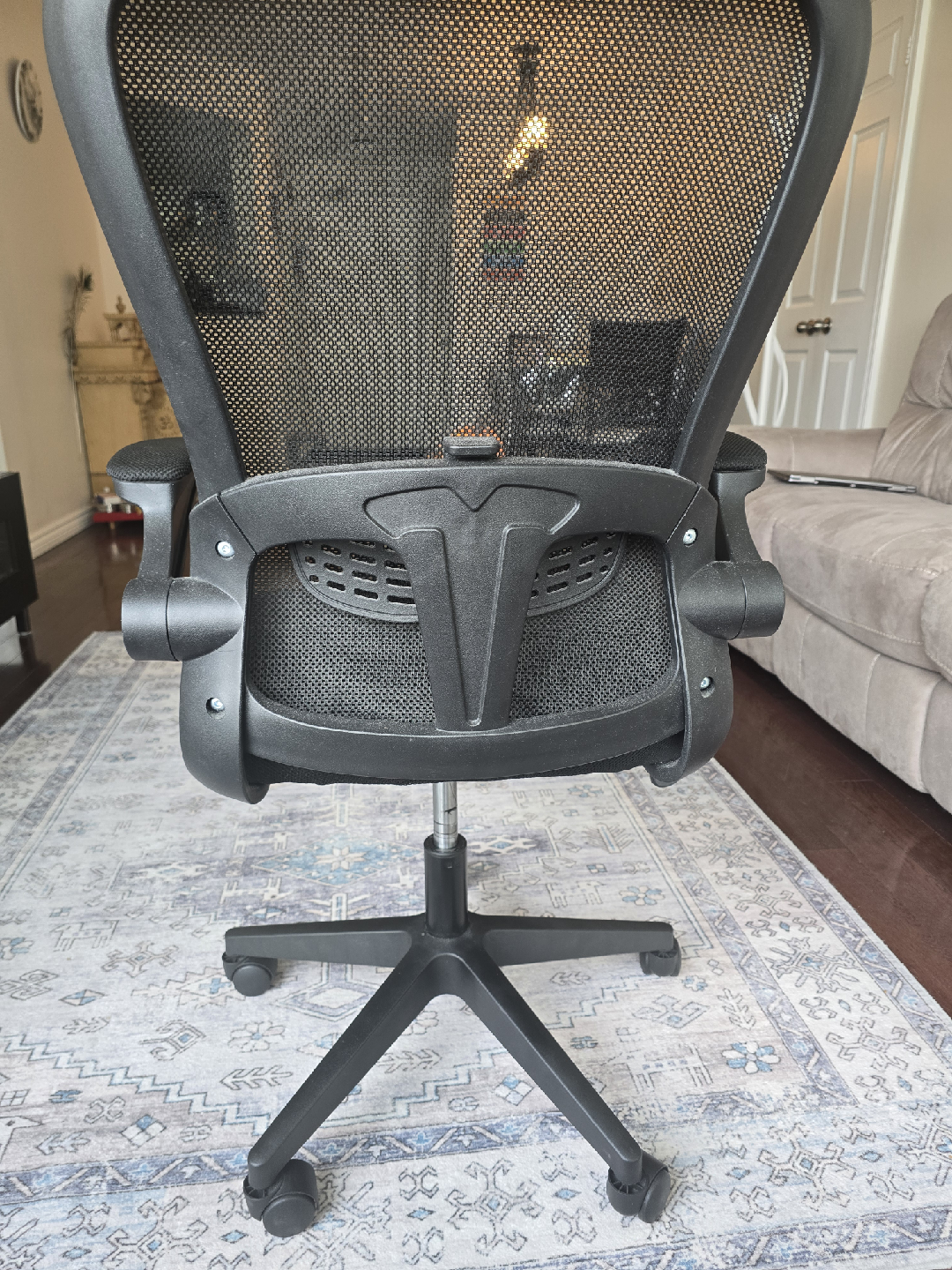 Ergonomic Mesh Office Chair - Black - photo 2