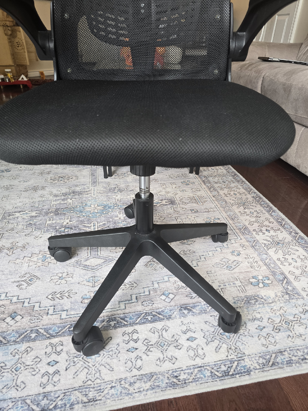 Ergonomic Mesh Office Chair - Black - photo 3