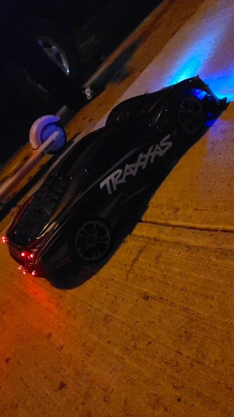 Traxxas RC Car image indicator(5)