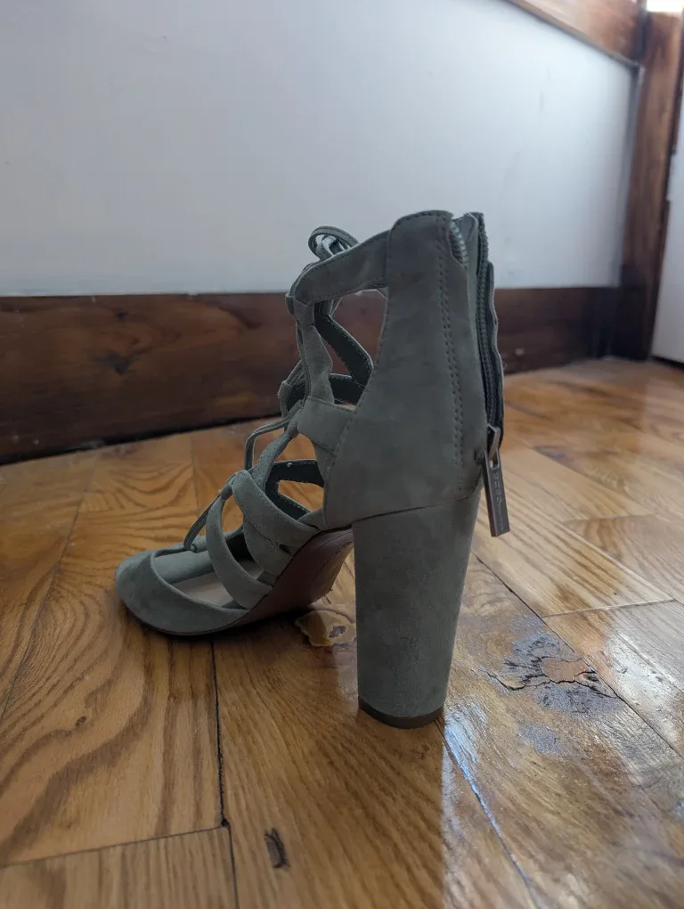 BCBGeneration Sage Green Heels Size 6 image indicator(4)
