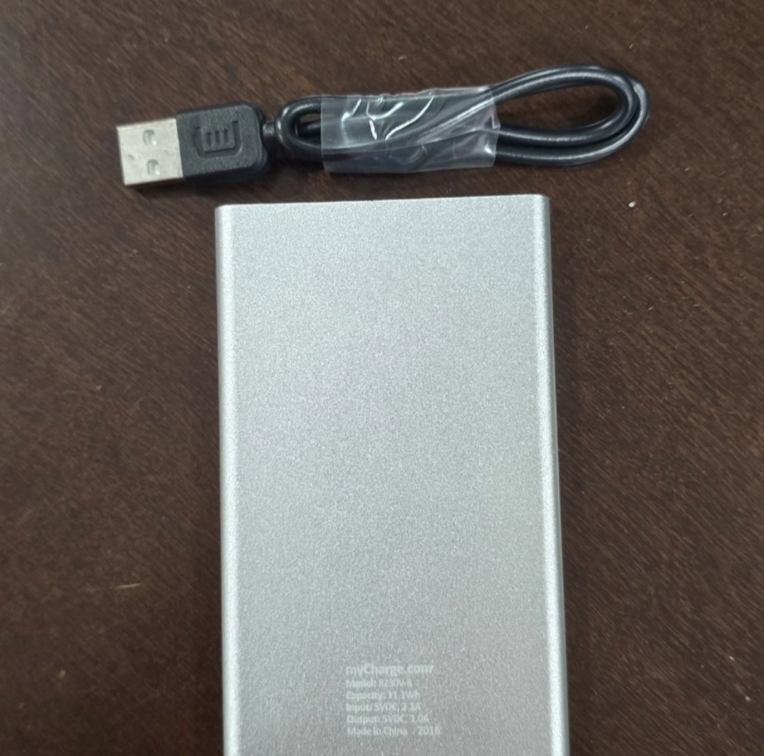 Jordan portable external charger - photo 2