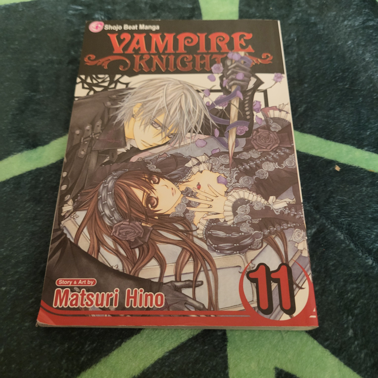 Manga Lot and Book lot: Vampire Knight, Moon Phase + - photo 4