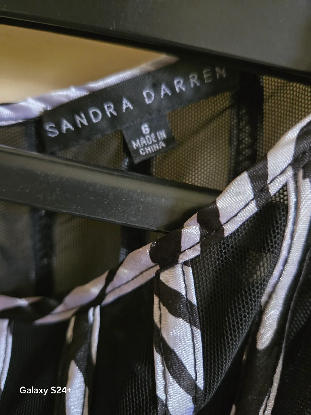 Sandra Darren Black & White Dress - Size 6 image indicator(2)