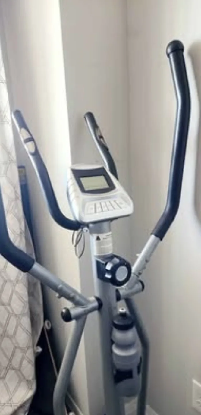 Cardio style elliptical Trainer ET150 thumbnail