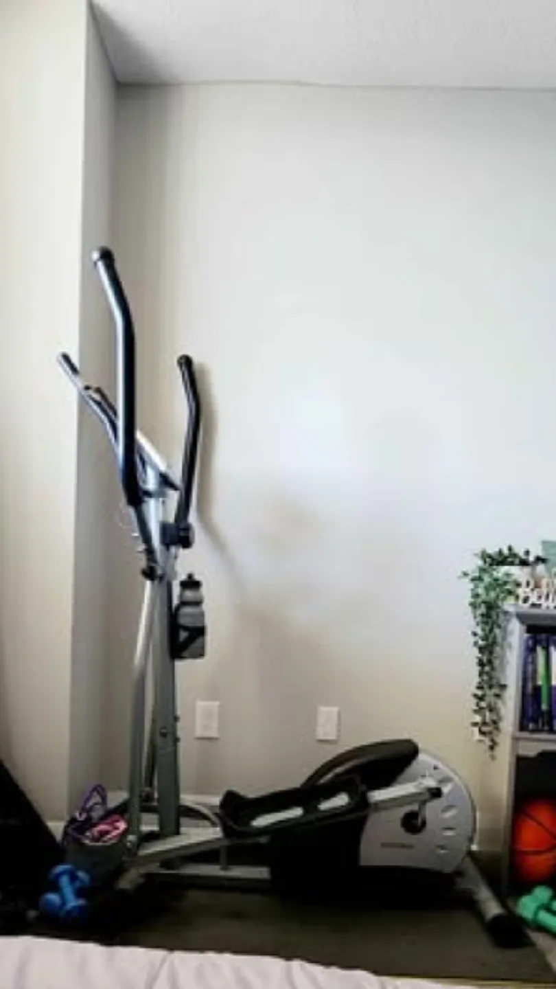 Cardio style elliptical Trainer ET150 image indicator(4)