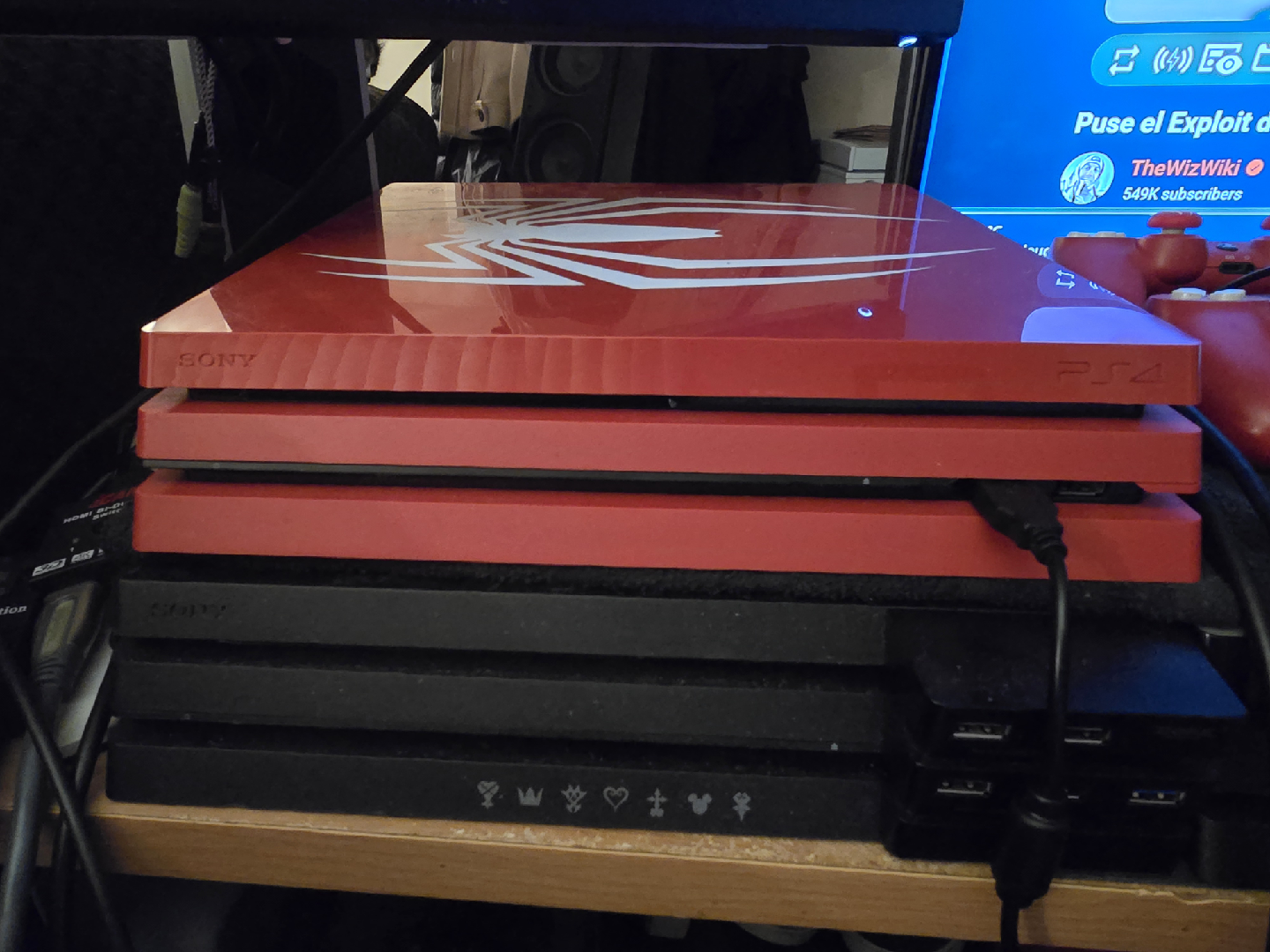 Ps4 Pro Spiderman edition with 2 controllers - photo 3