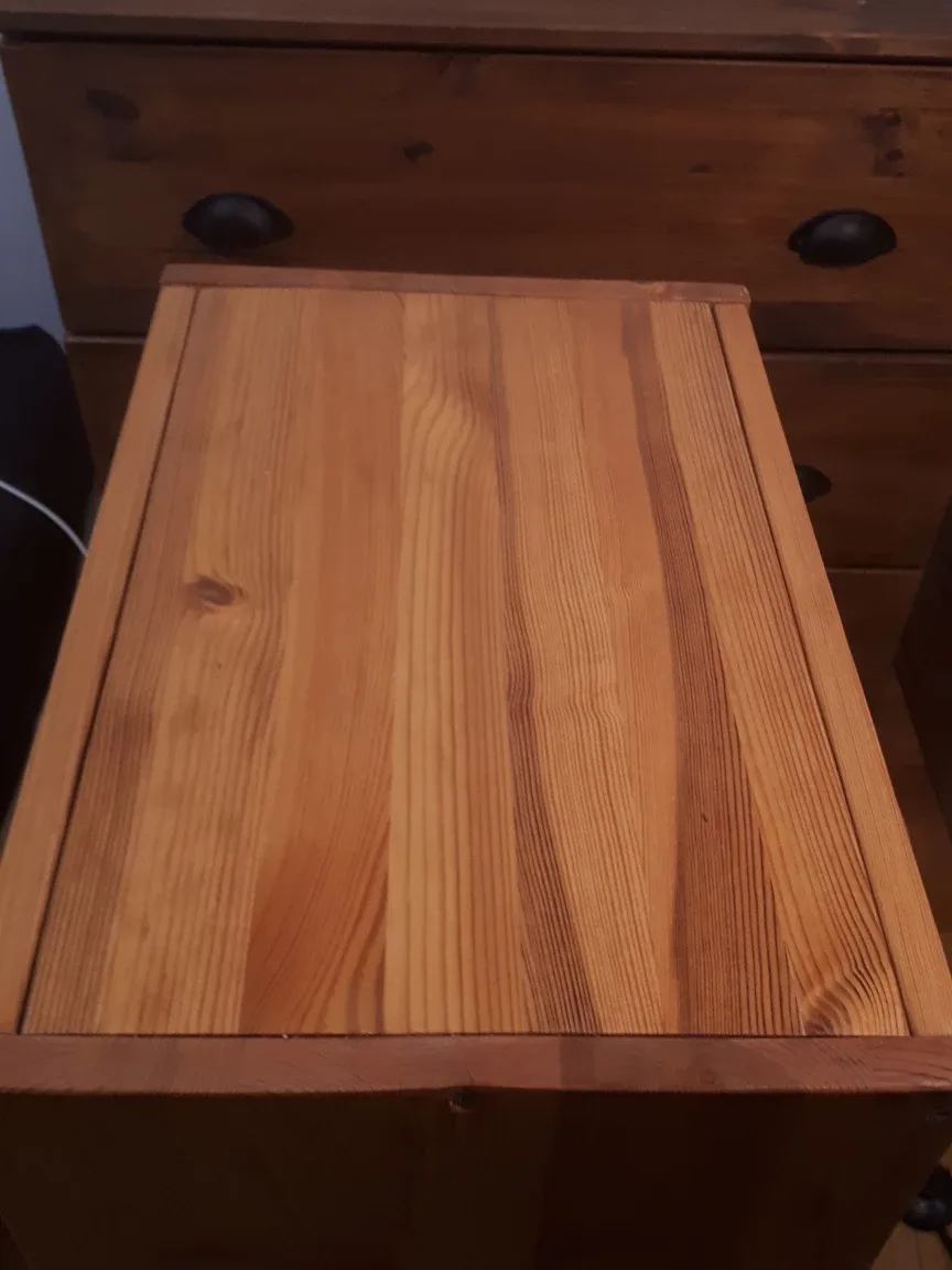 TROFAST Wooden Shelf with Yellow & Green Bins image indicator(3)