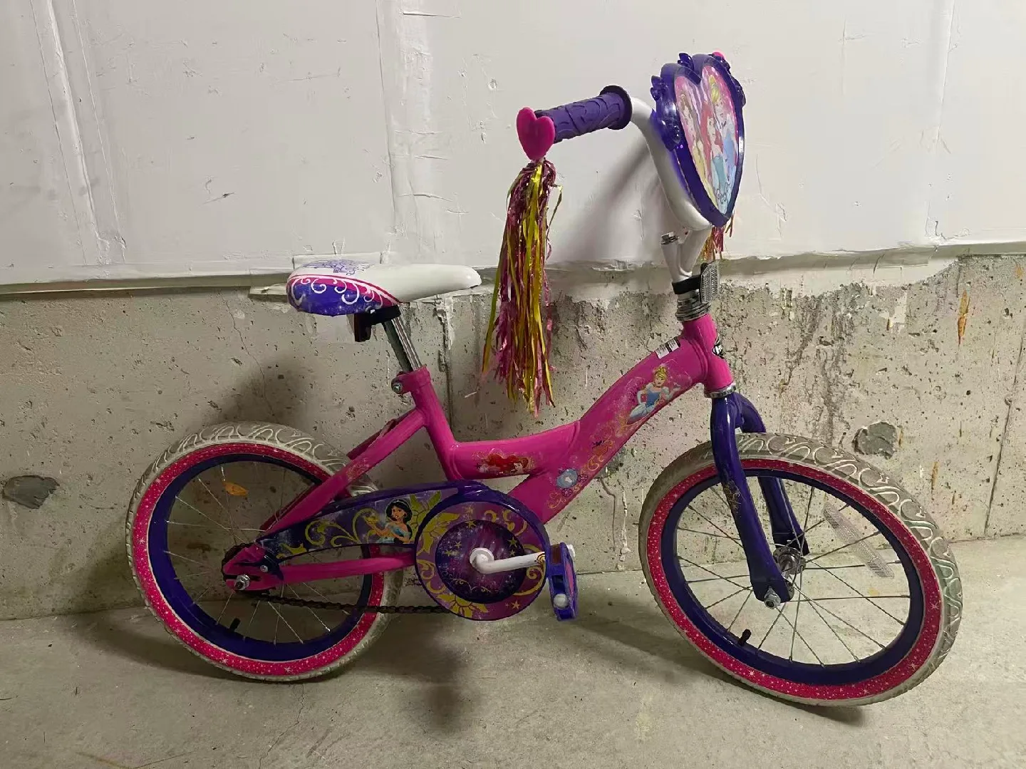 Disney Princess 16-inch Kids' Bike thumbnail
