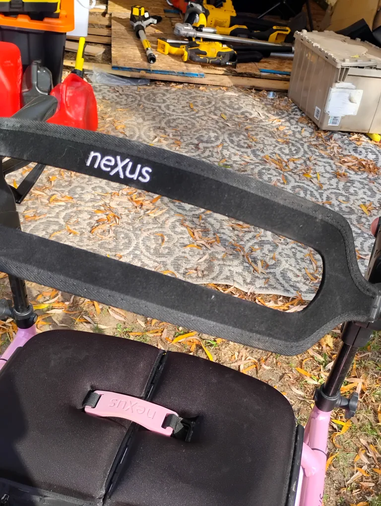 Nexus Pink Walker Rollator image indicator(3)