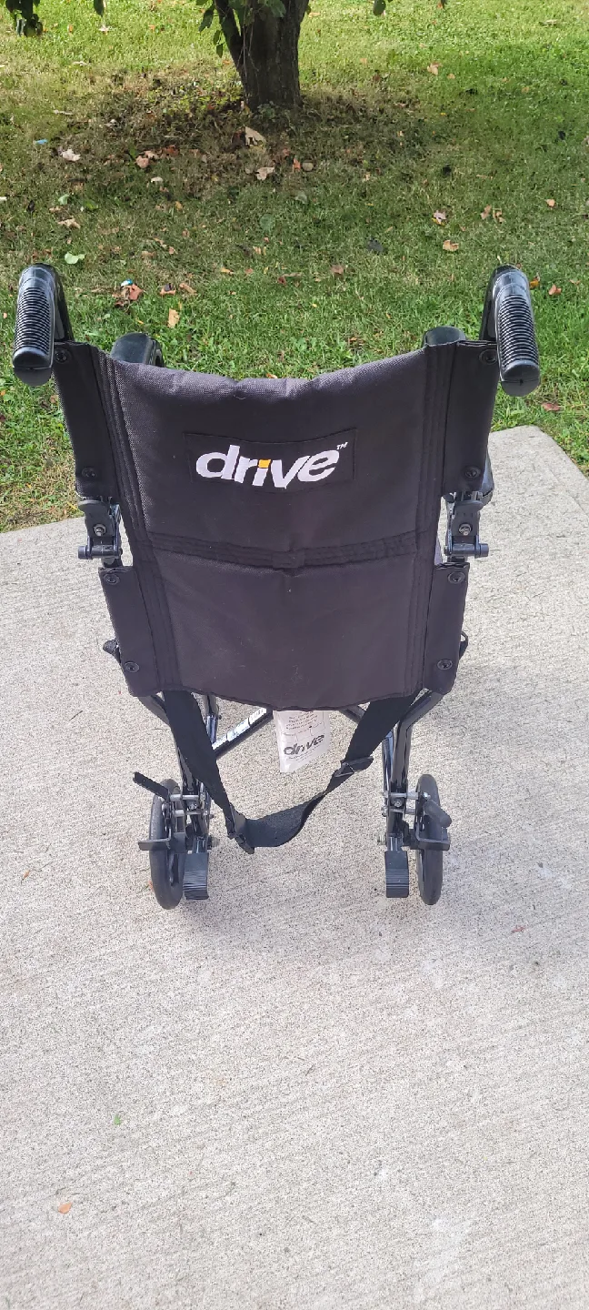 Drive Lightweight Wheelchair - Black image indicator(3)