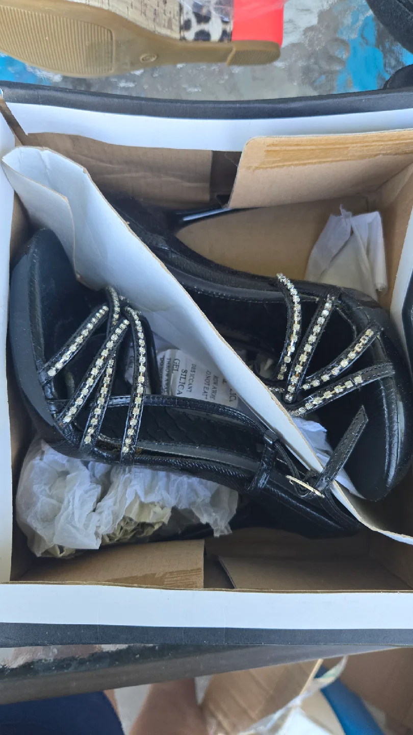 Michael Antonio Black Heels, Size 6.5 image indicator(6)