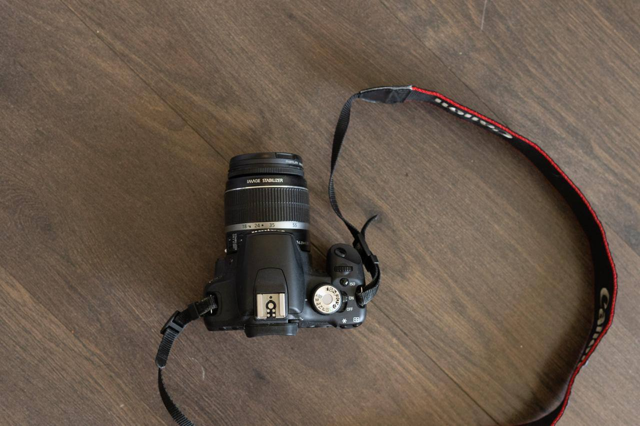 Canon EOS 500D + Canon EF-S 18-55mm f/3.5-5.6 IS kit lens. - photo 3