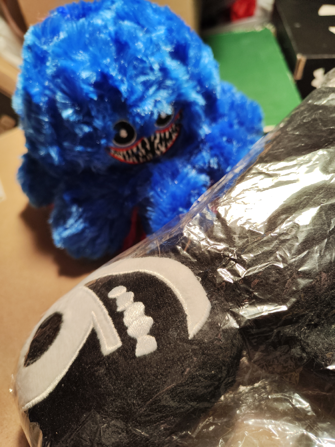 Halloween couch decoration Monster Plushies - Black & Pink/Blue - photo 3