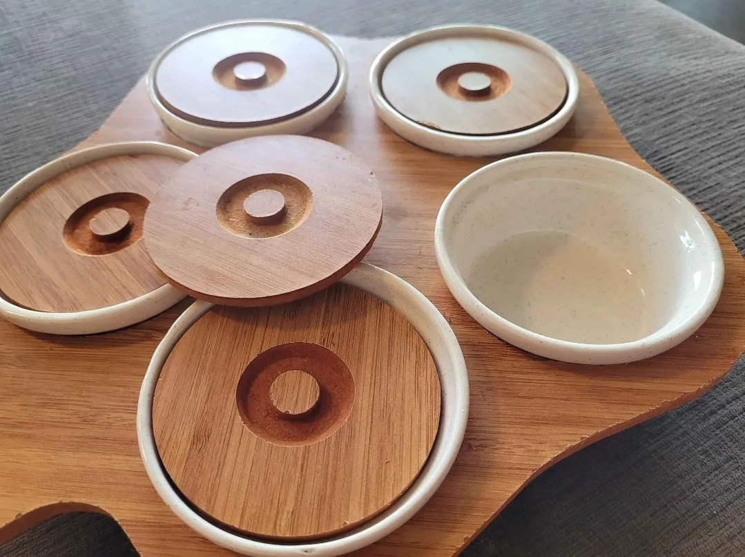 Beautiful set of 5 ceramic and bamboo snack bowls image indicator(2)