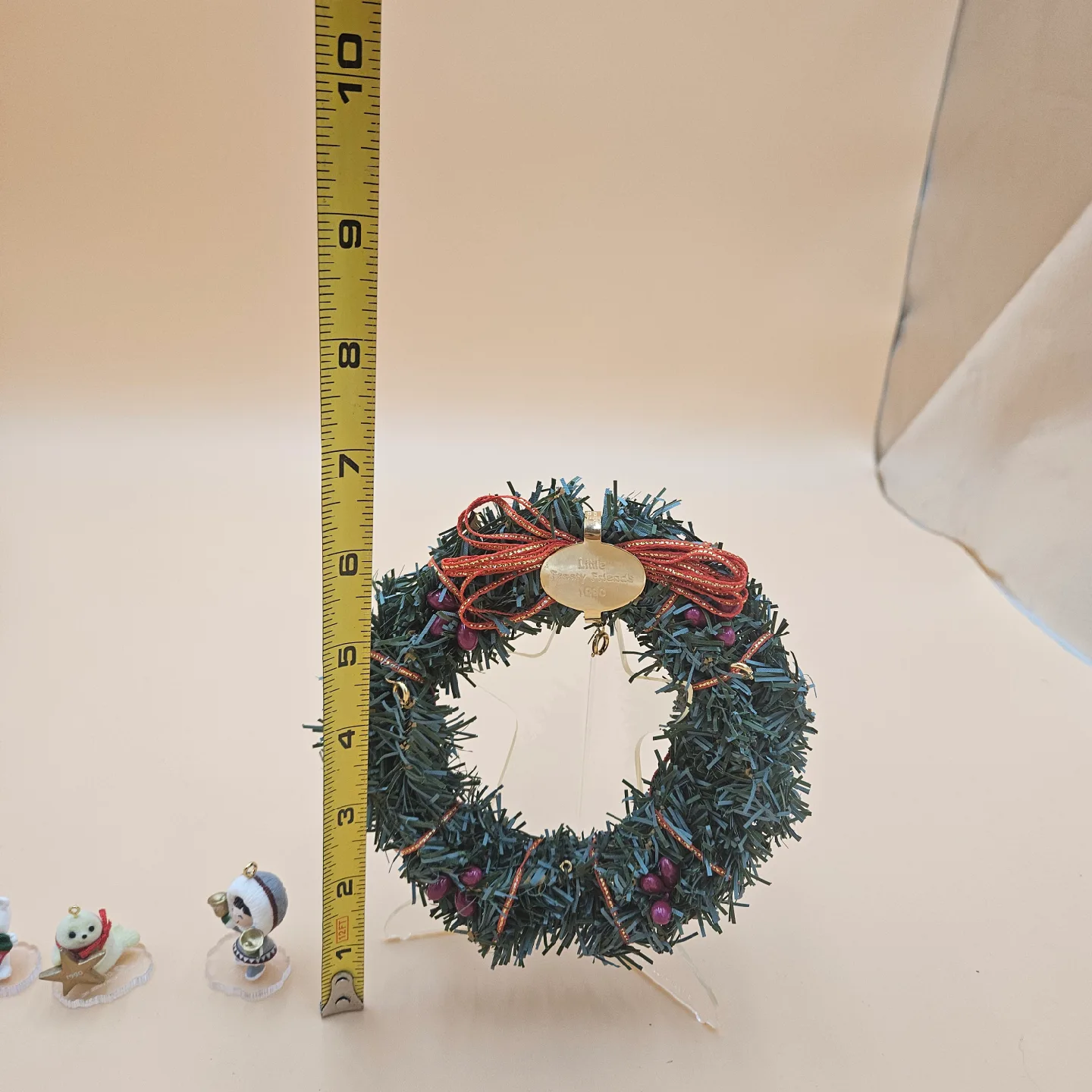 1990 Hallmark Little Frosty Friends memory Wreath  Collection image indicator(9)