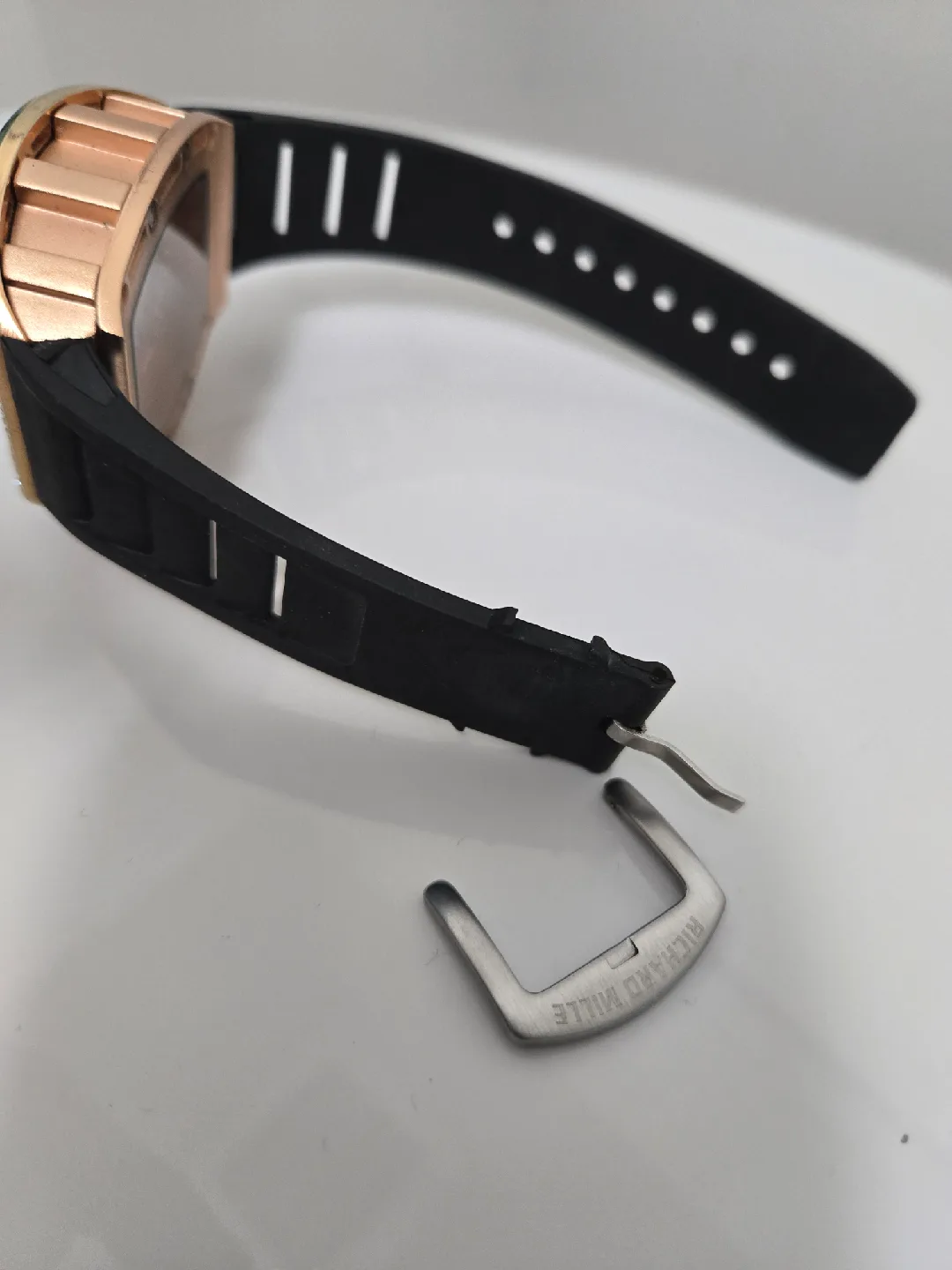 Richard Mille Skull Watch image indicator(2)