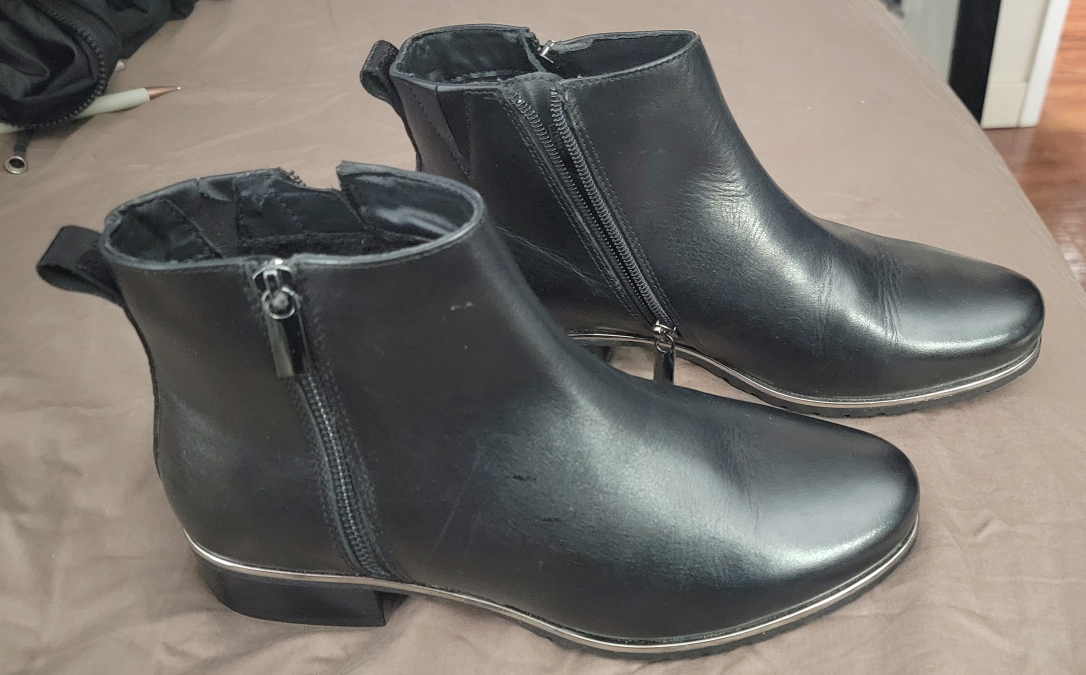 Josef Seibel Black Leather Ankle Boots - Size 40