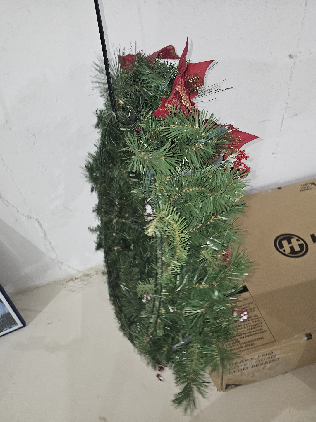 Christmas Wreath with Lights and Decorations - photo 4