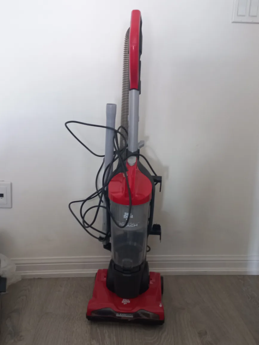 (NOT WORKING) Vacuum cleaner thumbnail