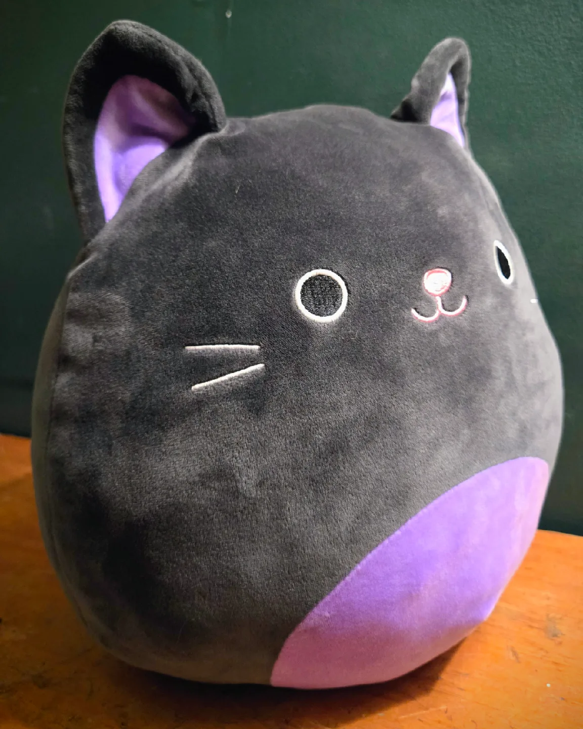 Kellytoy 12" Squishmallow- Autumn The Halloween Cat image indicator(2)