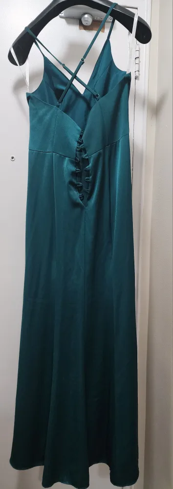 David's Bridal Emerald Green Gown - Size 8 image indicator(2)