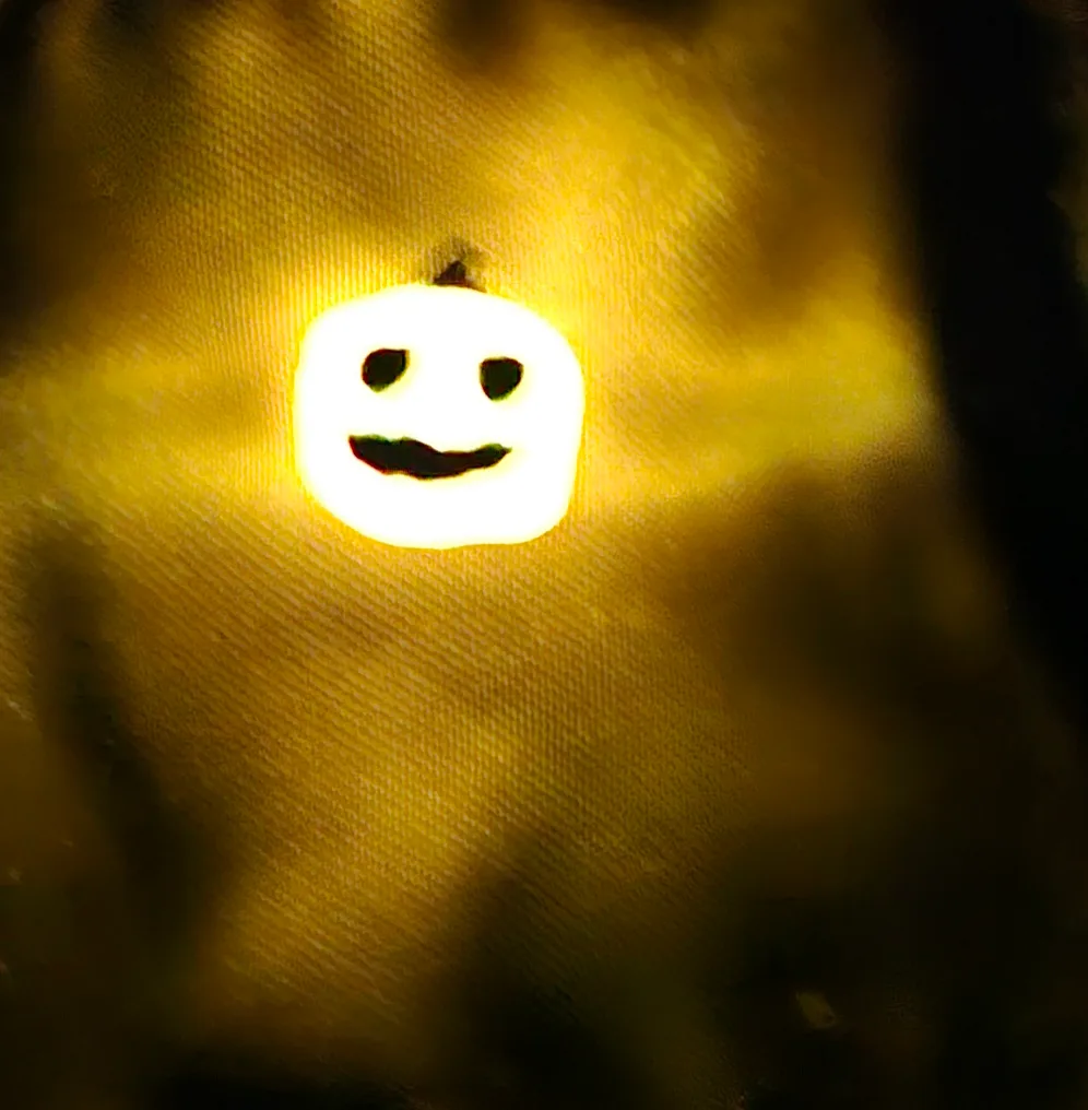 Glow in the Dark Pumpkin Charm image indicator(4)