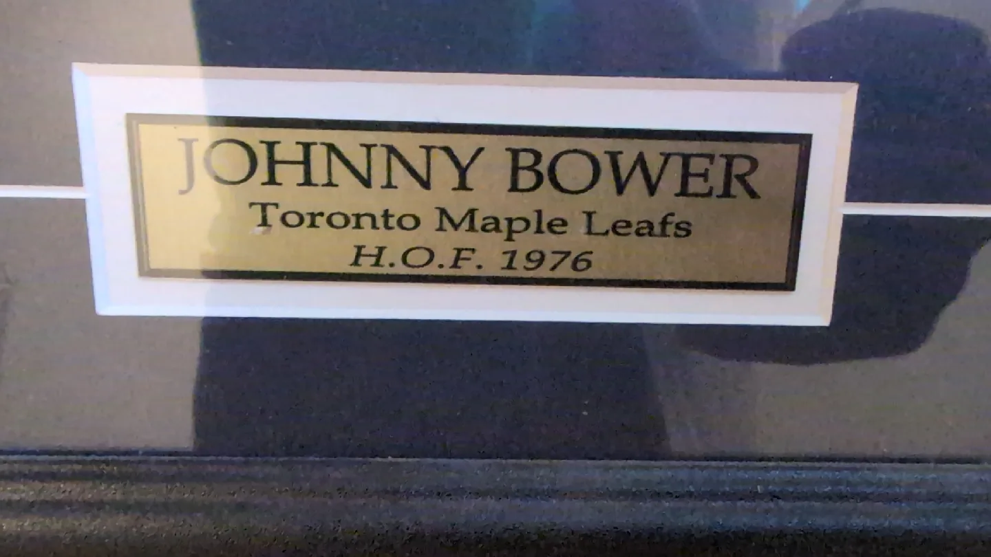 Johnny Bower Signed Toronto Maple Leafs H.O.F. Photo image indicator(2)