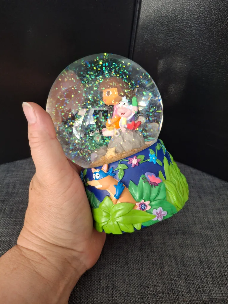 Dora the Explorer Snow Globe image indicator(3)