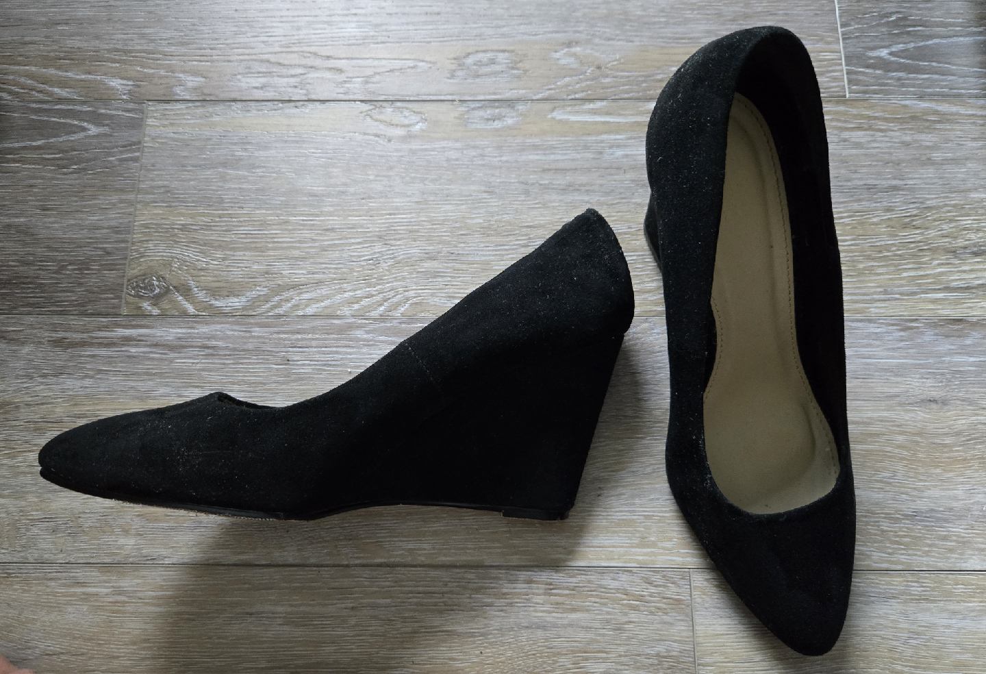Forever 21 Black Wedge Heels - Size 8
