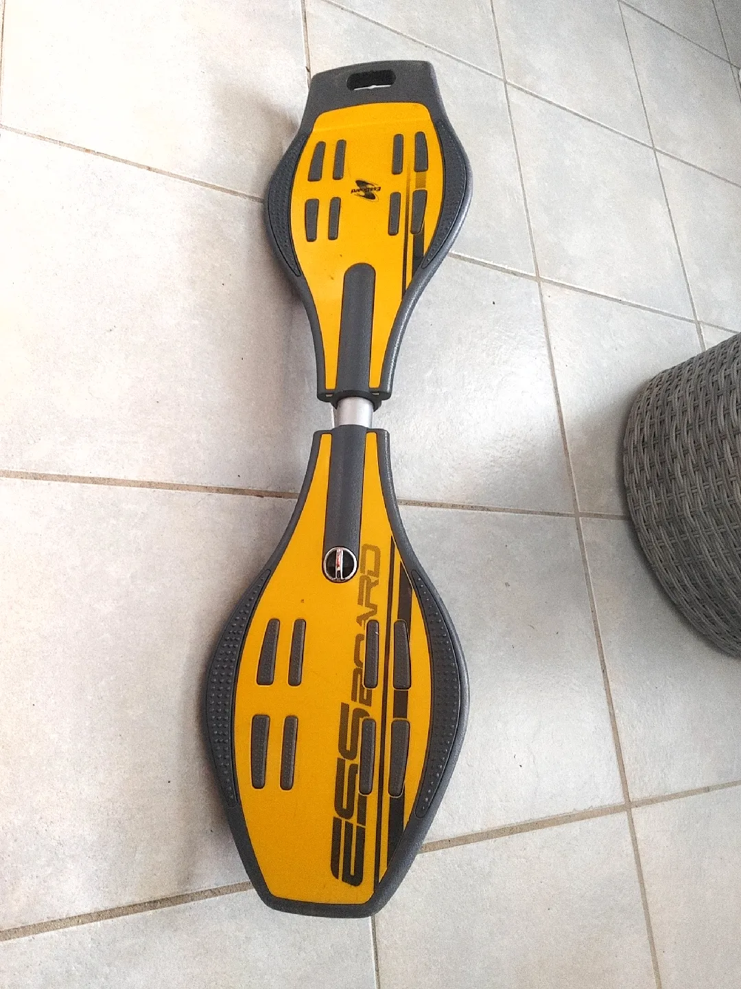 Essboard Skateboard Yellow & Grey thumbnail