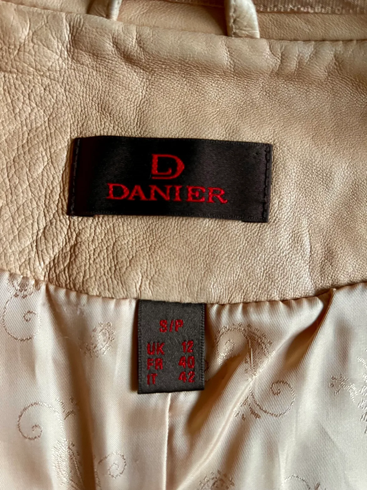 Danier Leather Jacket image indicator(4)