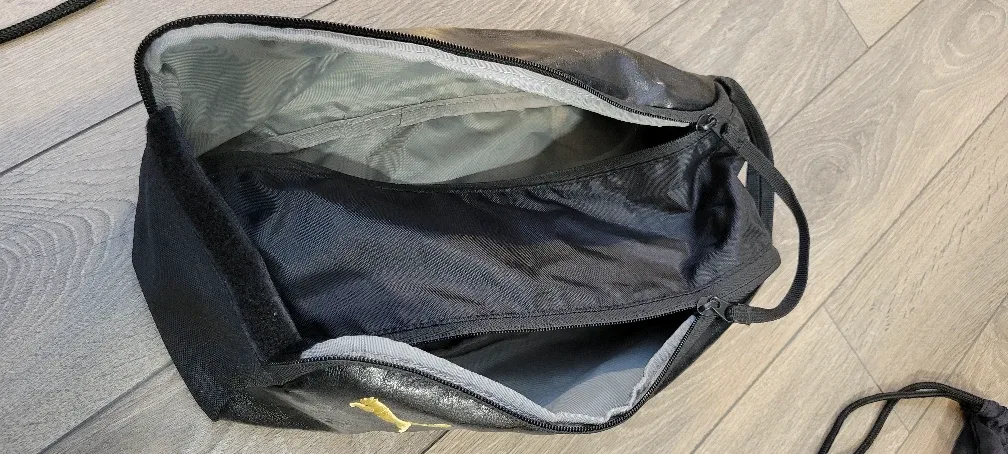 2 ×Puma Black Shoe Bag image indicator(4)