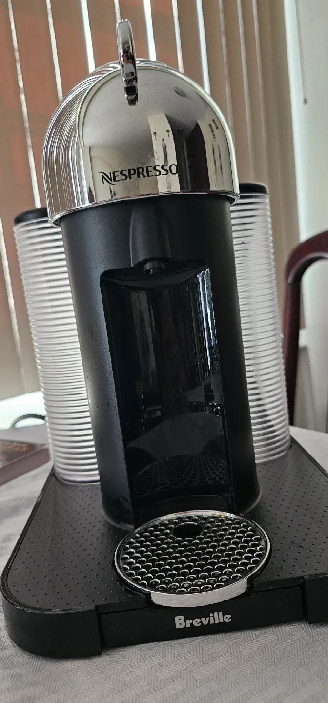 Nespresso Vertuo Next Coffee Machine by Breville image indicator(2)