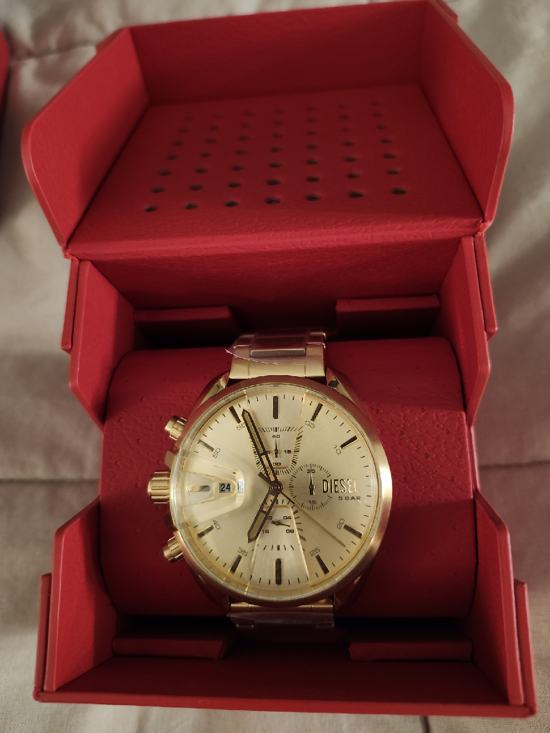 DIESEL - MEN'S NEW WITH TAGS - Gold tone chronograph watch - photo 4