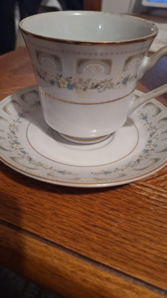 Fine China set. 8 piece of each.  for sale pickup Only. image indicator(5)