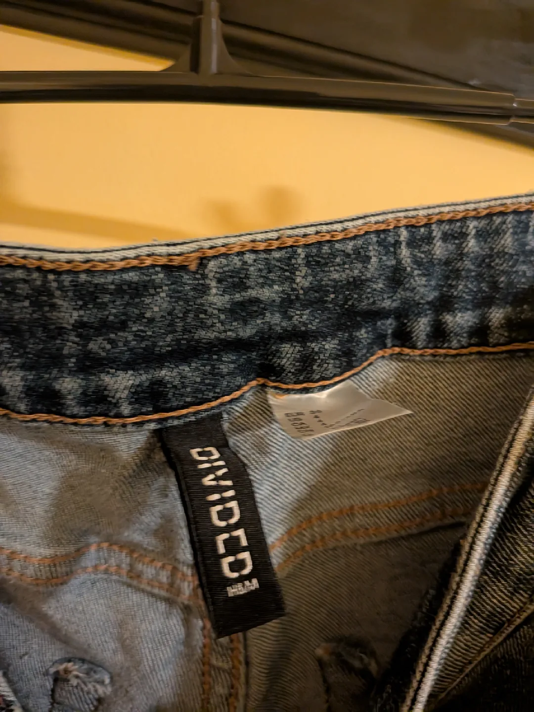 H&M divided flared jeans - Size 6 image indicator(2)