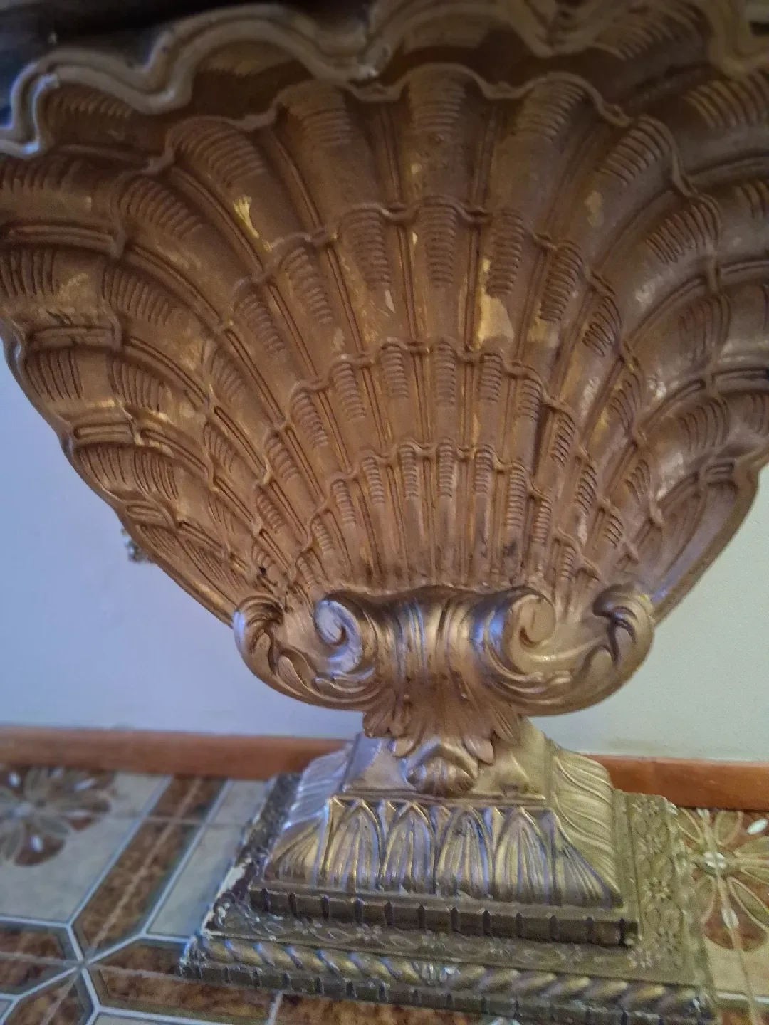 Hollywood Regency Half Moon Table image indicator(4)