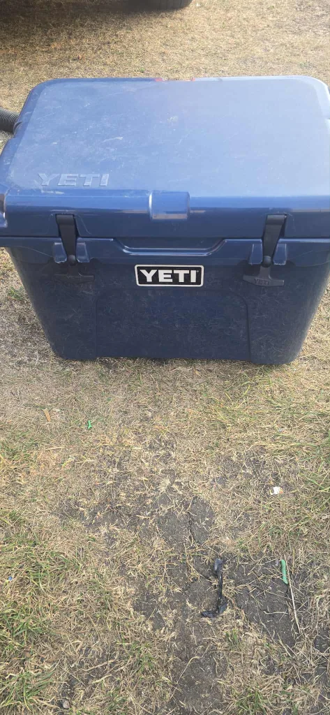 Yeti Cooler - Blue thumbnail