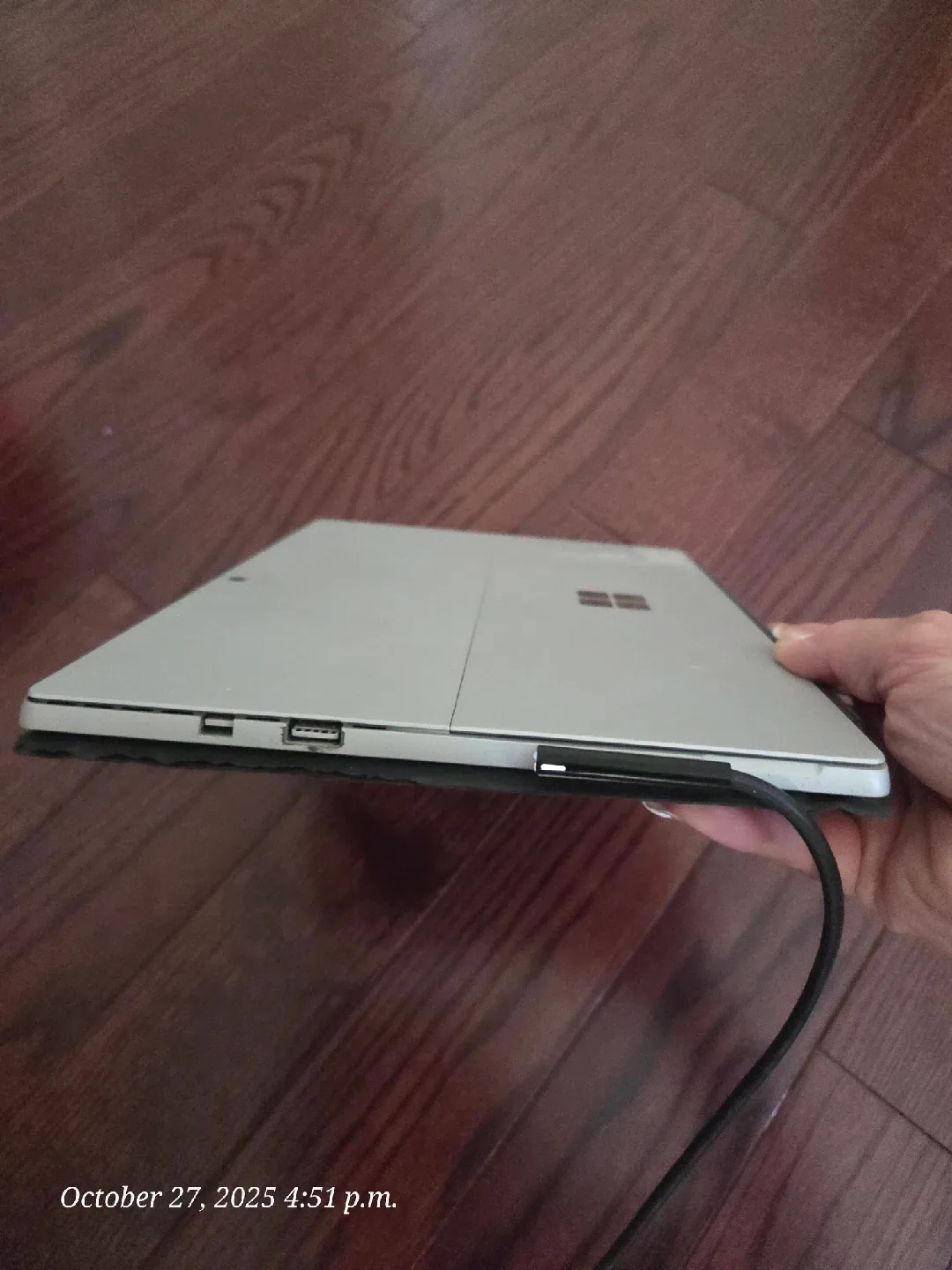 Microsoft Surface Pro 5 image indicator(2)