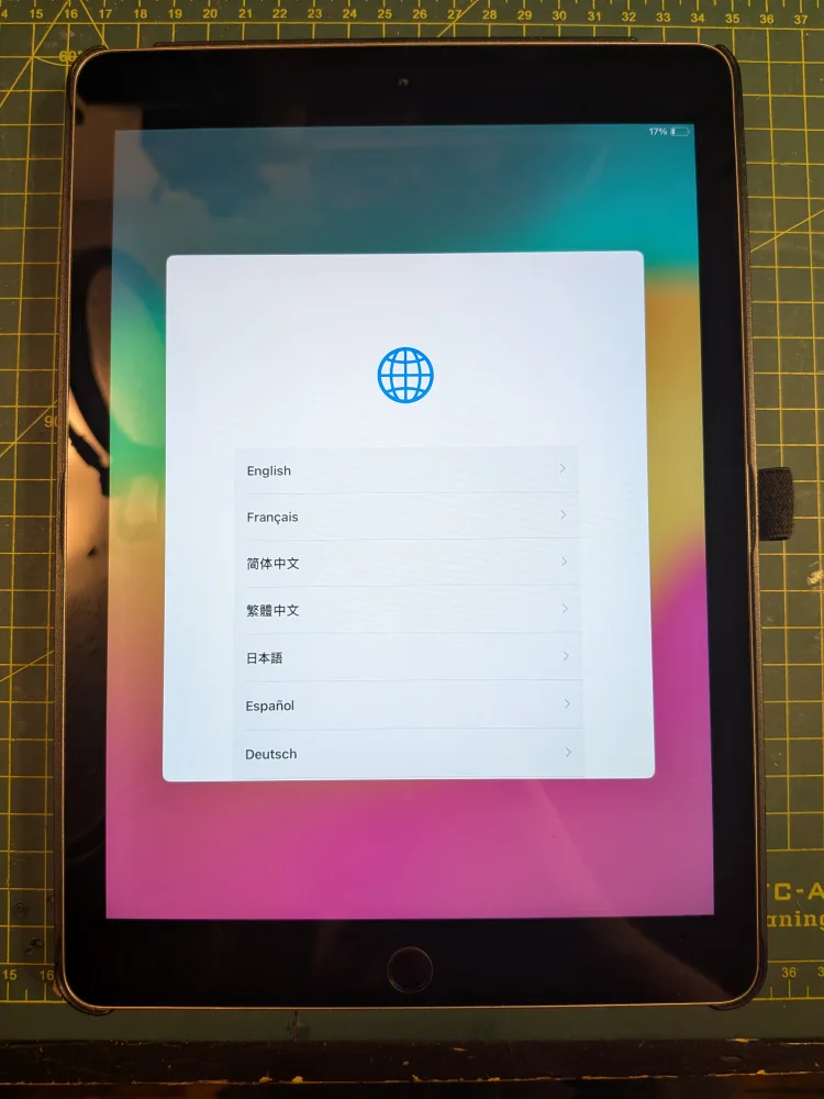 iPad 6 with box and leather case image indicator(2)