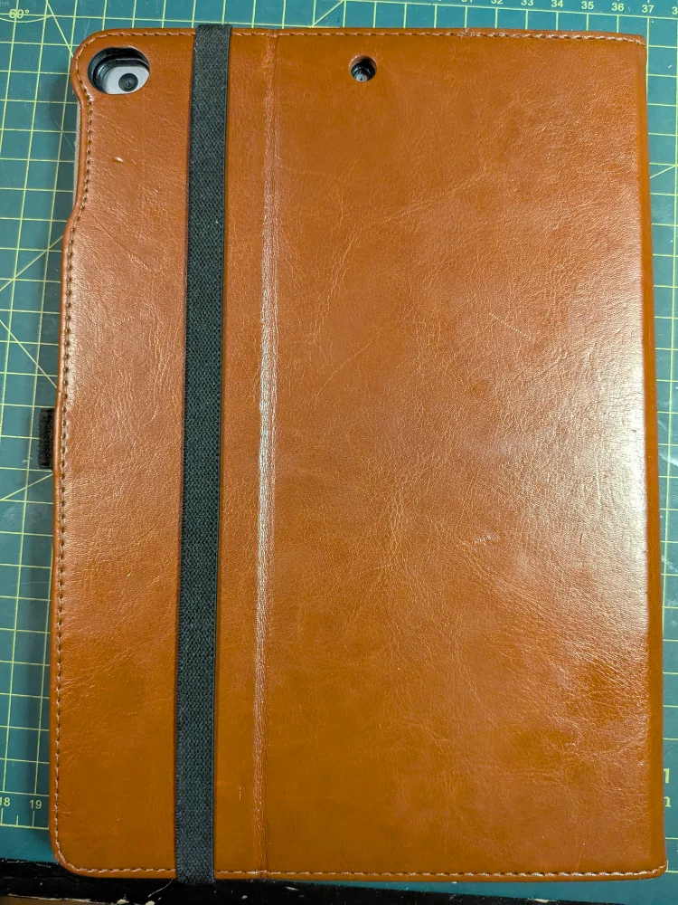 iPad 6 with box and leather case image indicator(5)