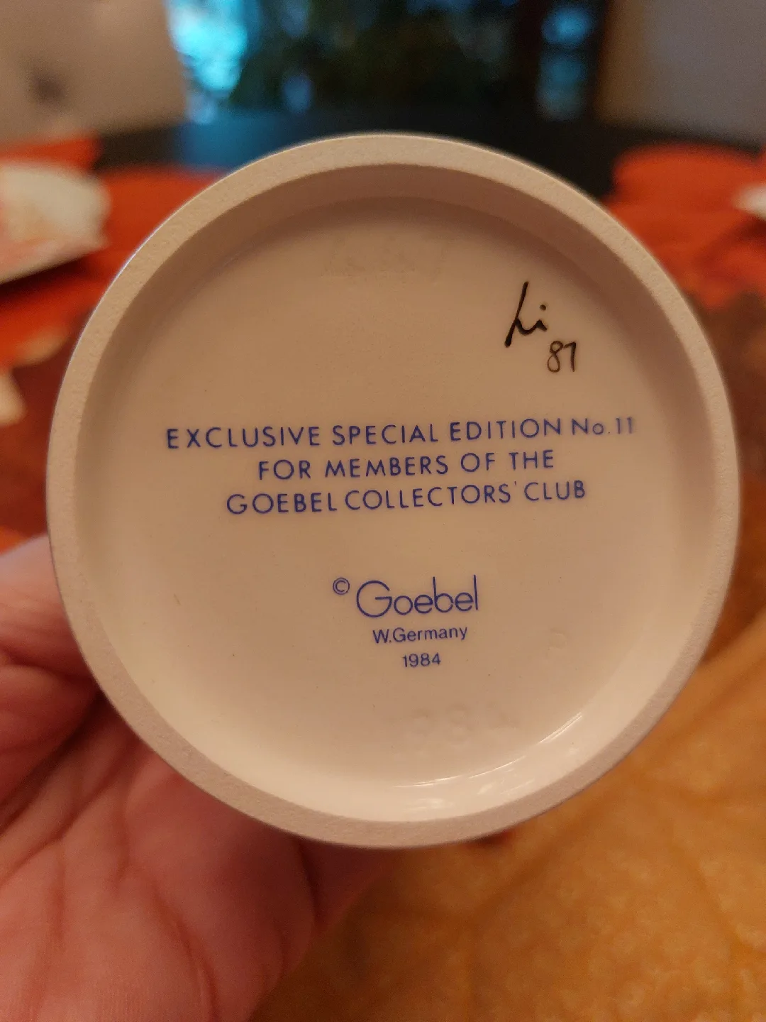 Goebel Hummel Morning Concert Figurine image indicator(5)