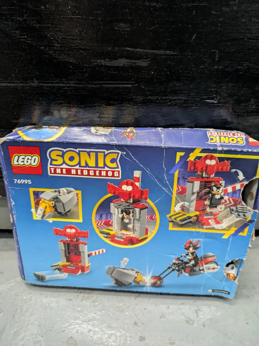 LEGO Sonic the Hedgehog Shadow's Escape 76995 image indicator(2)