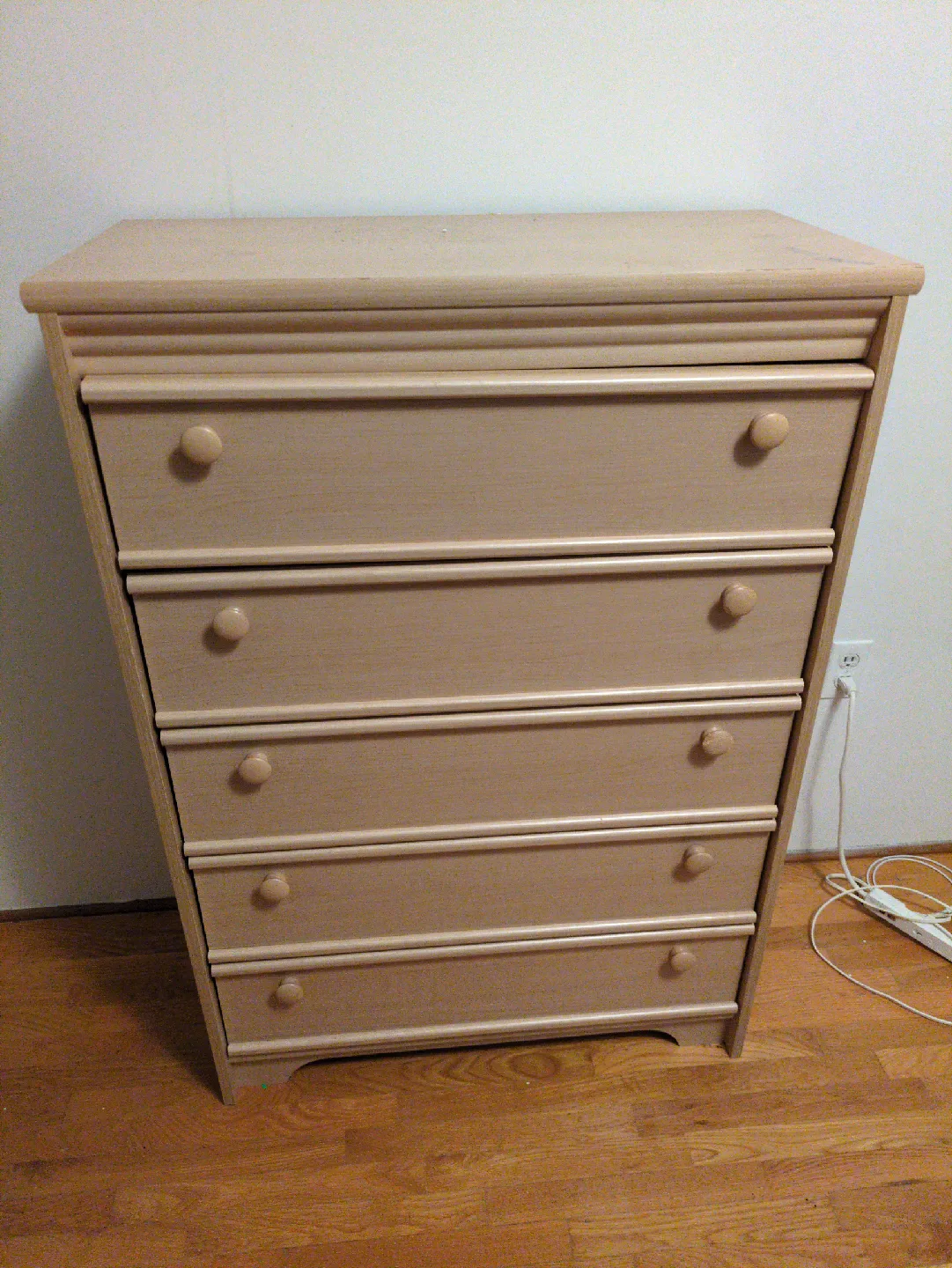 Wooden 5-Drawer Dresser image indicator(3)