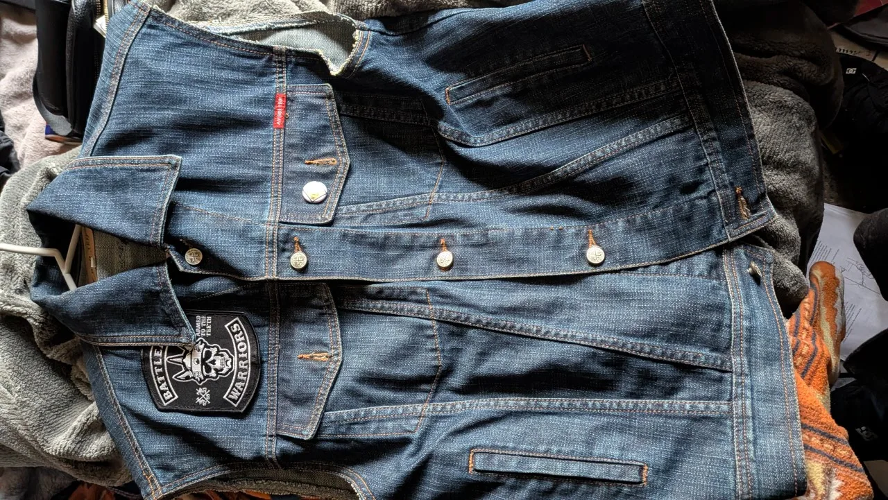 Authentic Battle Warriors Members jacket image indicator(2)