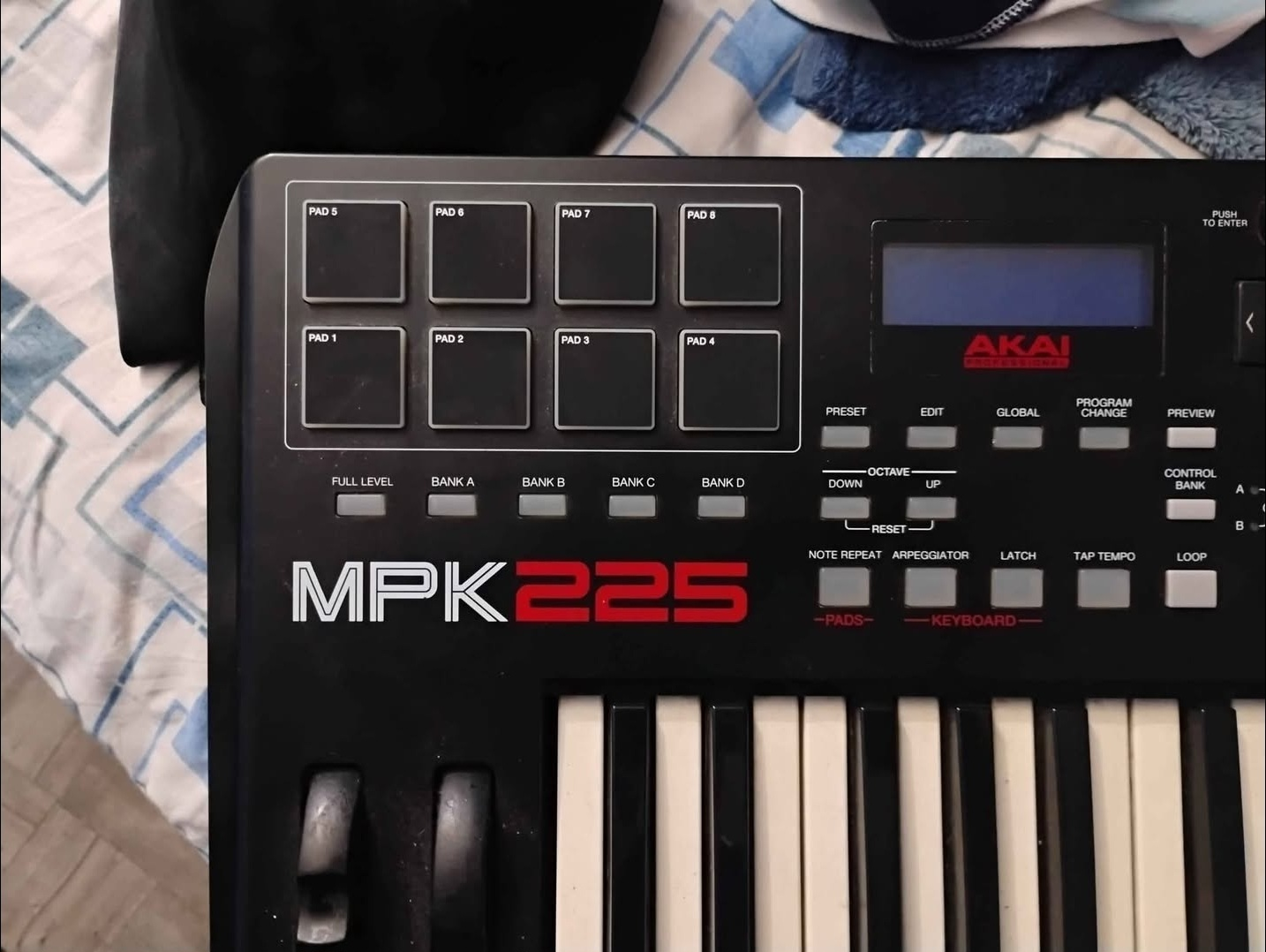Akai MPK225 MIDI Keyboard Controller - photo 2