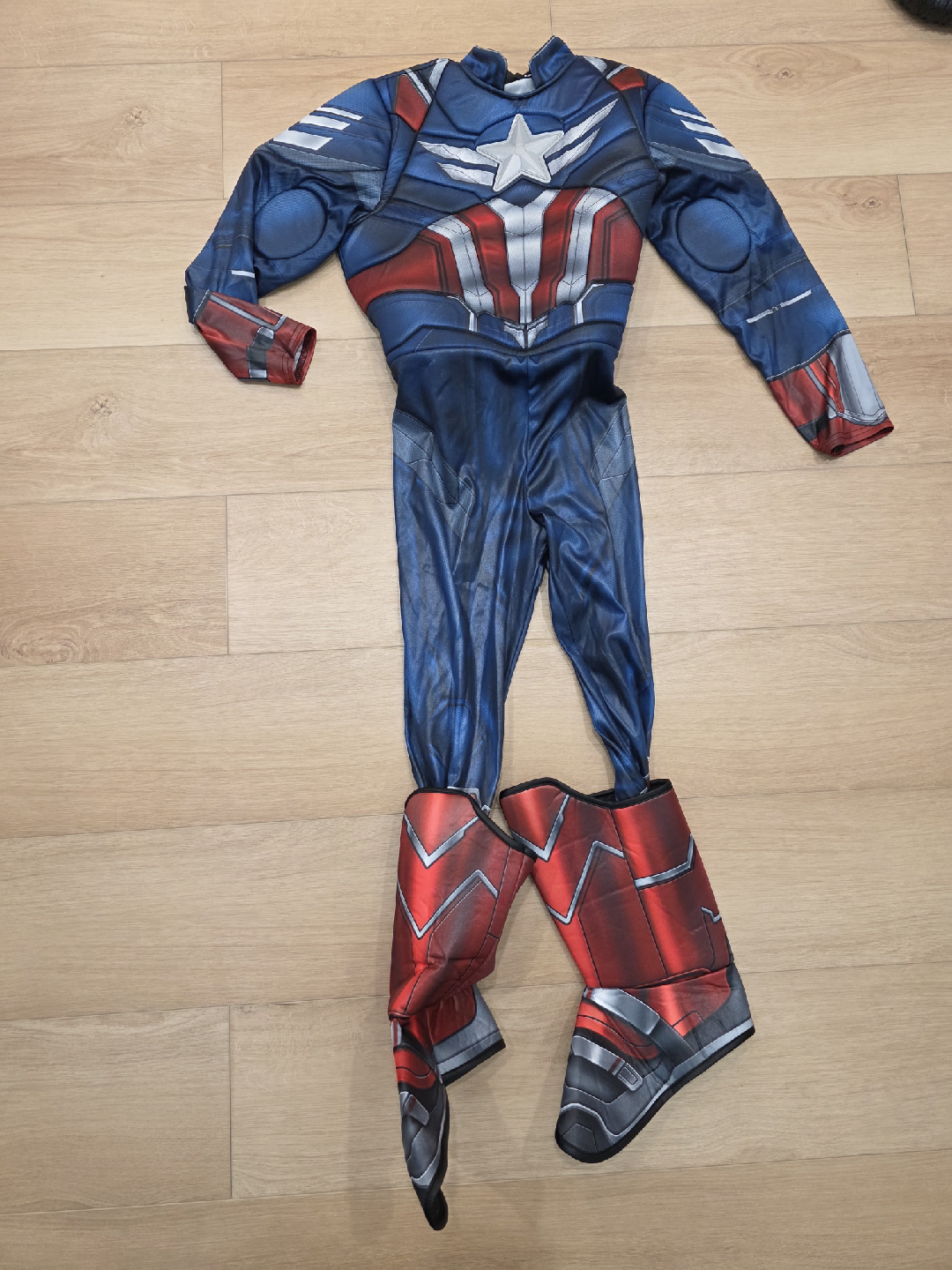 Marvel Black Panther & Captain America Costumes - photo 2