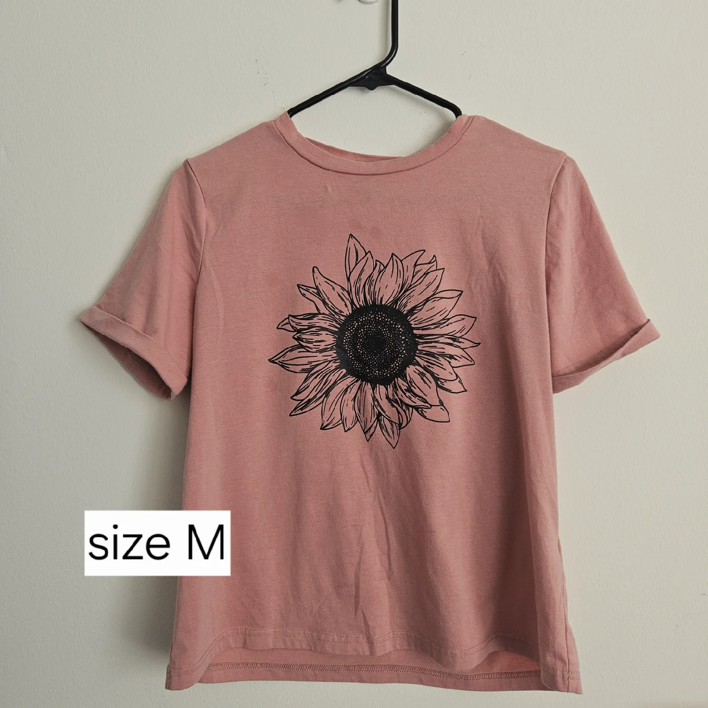Decluttering closet: size M and XL image indicator(3)