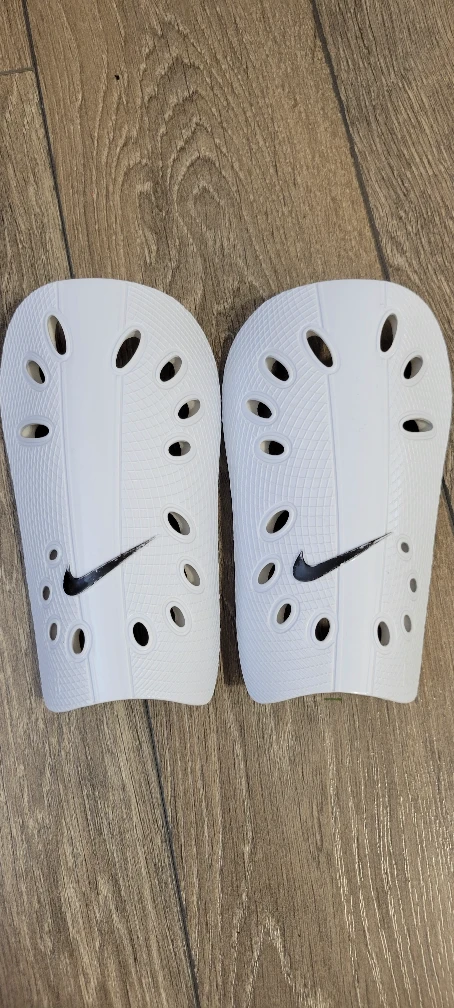 Nike Mercurial Lite Soccer Shin Guards